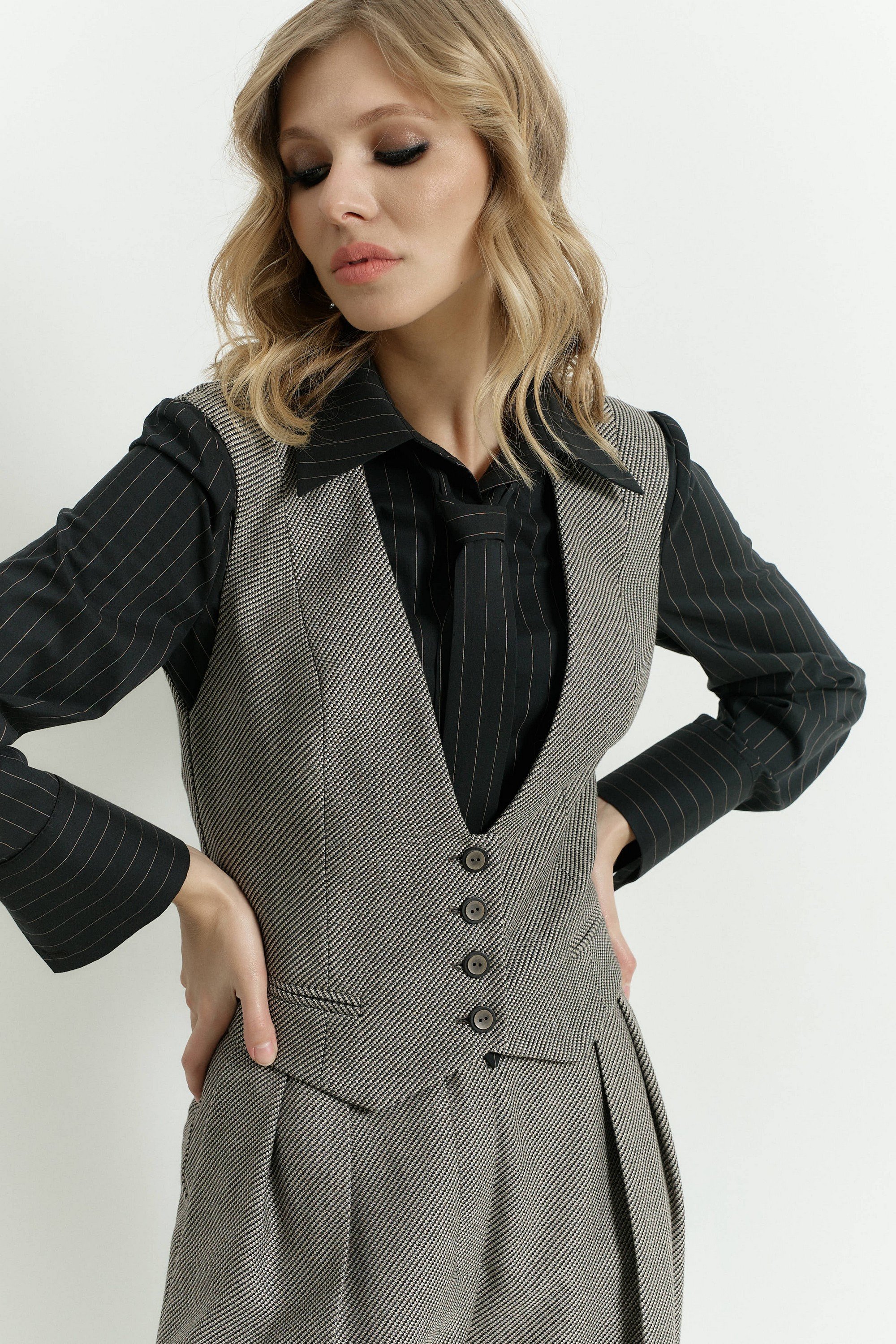 A2435/5, A2427/3, A2435/6, AK332